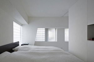 Desain Interior Rumah Minimalis Perpaduan Warna Hitam Putih